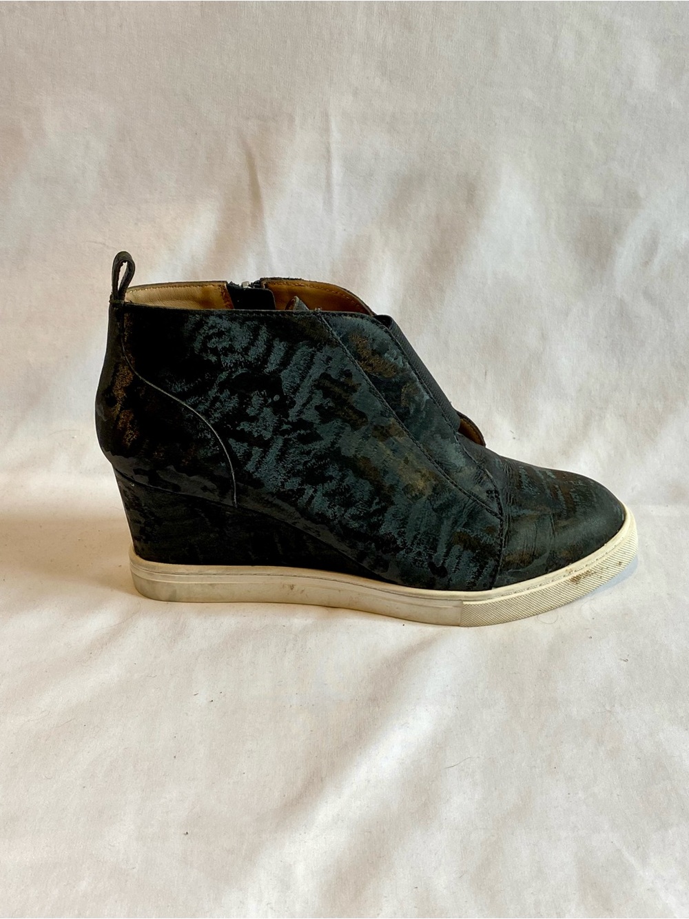 Linea Paolo Felicia Black Velvet Hidden Wedge Sneakers, Size 7.5 - Picture 5 of 7